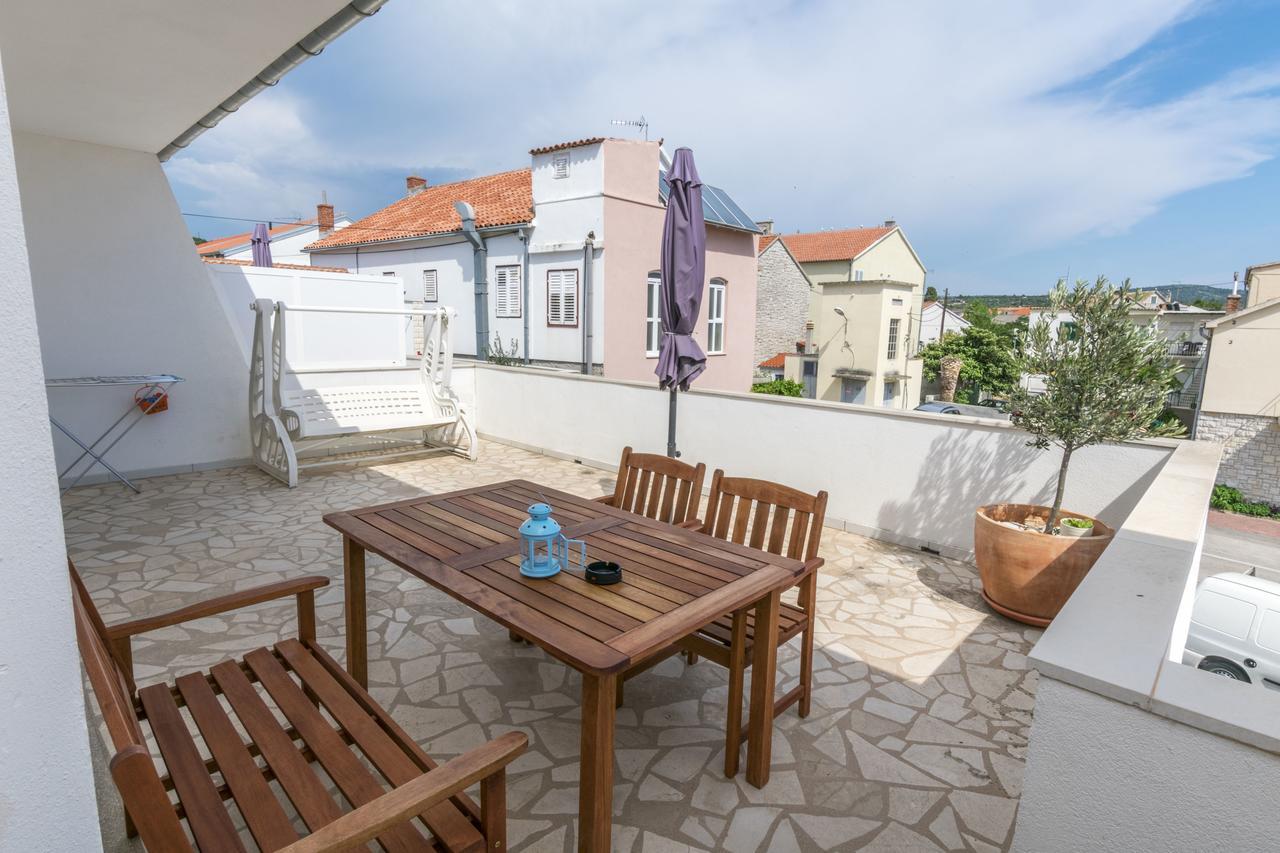 Apartments Leonardo Primosten Bagian luar foto
